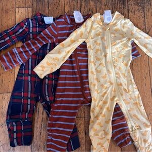 Bundle of 3 Newborn Hanna Andersson 2-Way Zip Sleeper in HannaSoft